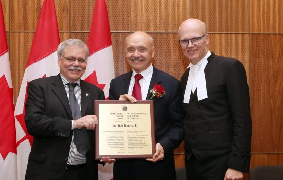 l'honorable Don Boudria L'honorable Don Boudria